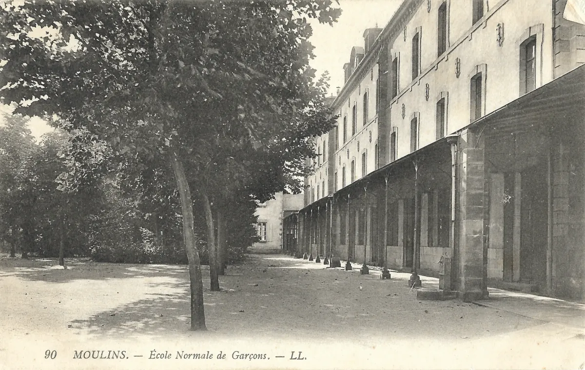 Carte postale Moulins 15 - Original